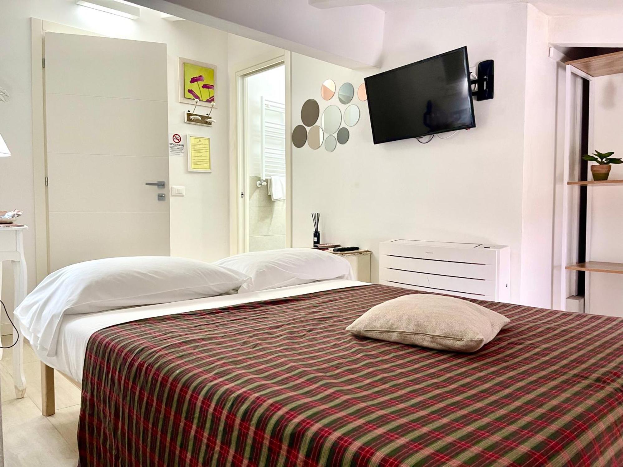 Dimora Di Charme Rooms & Apartments Peschiera del Garda Buitenkant foto