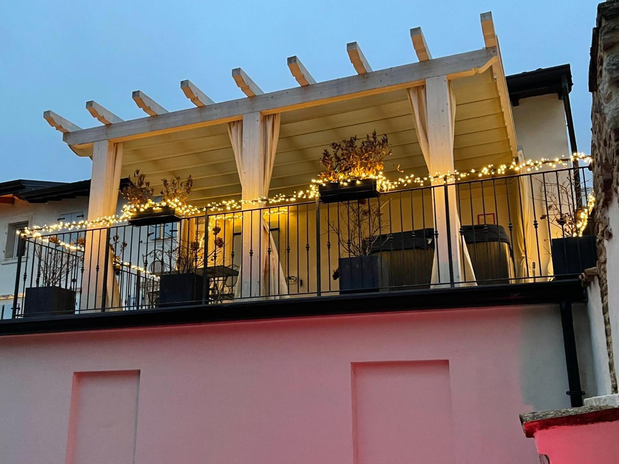 Dimora Di Charme Rooms & Apartments Peschiera del Garda Buitenkant foto