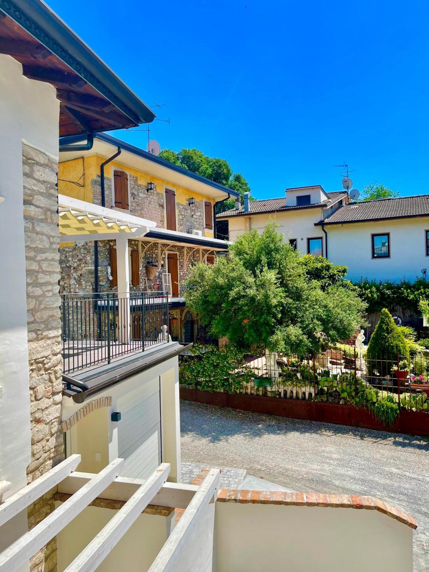 Dimora Di Charme Rooms & Apartments Peschiera del Garda Buitenkant foto